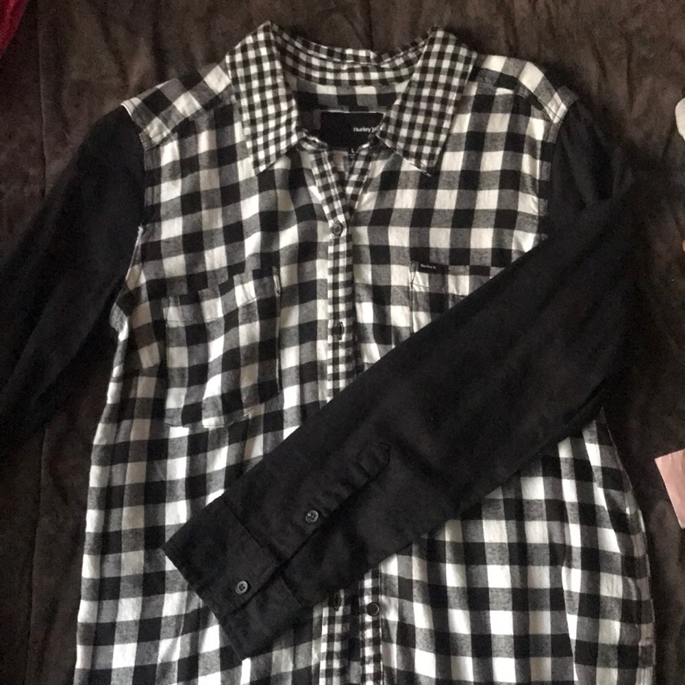 BLACK AND WHITE CHECKERED FLANNEL